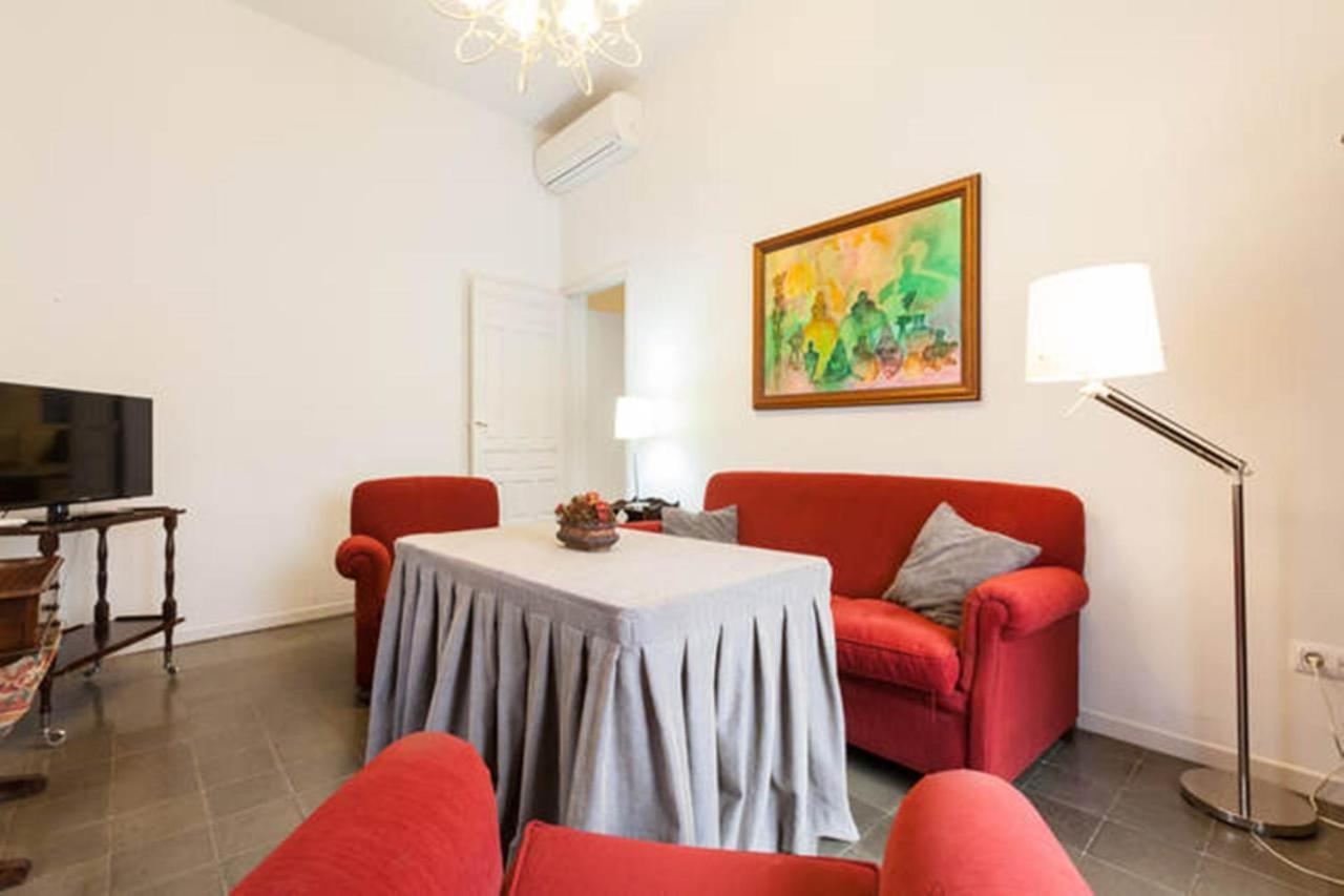 Apartamentos Rg Arenal Sevilla Ruang foto